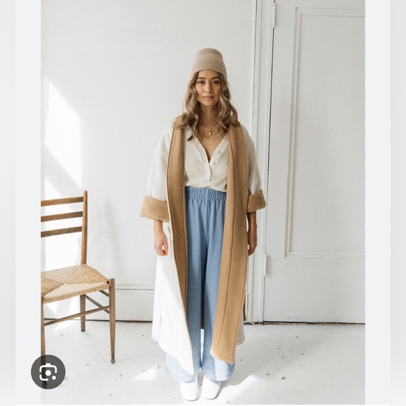 Wool wrap coat - Picture 7 of 16